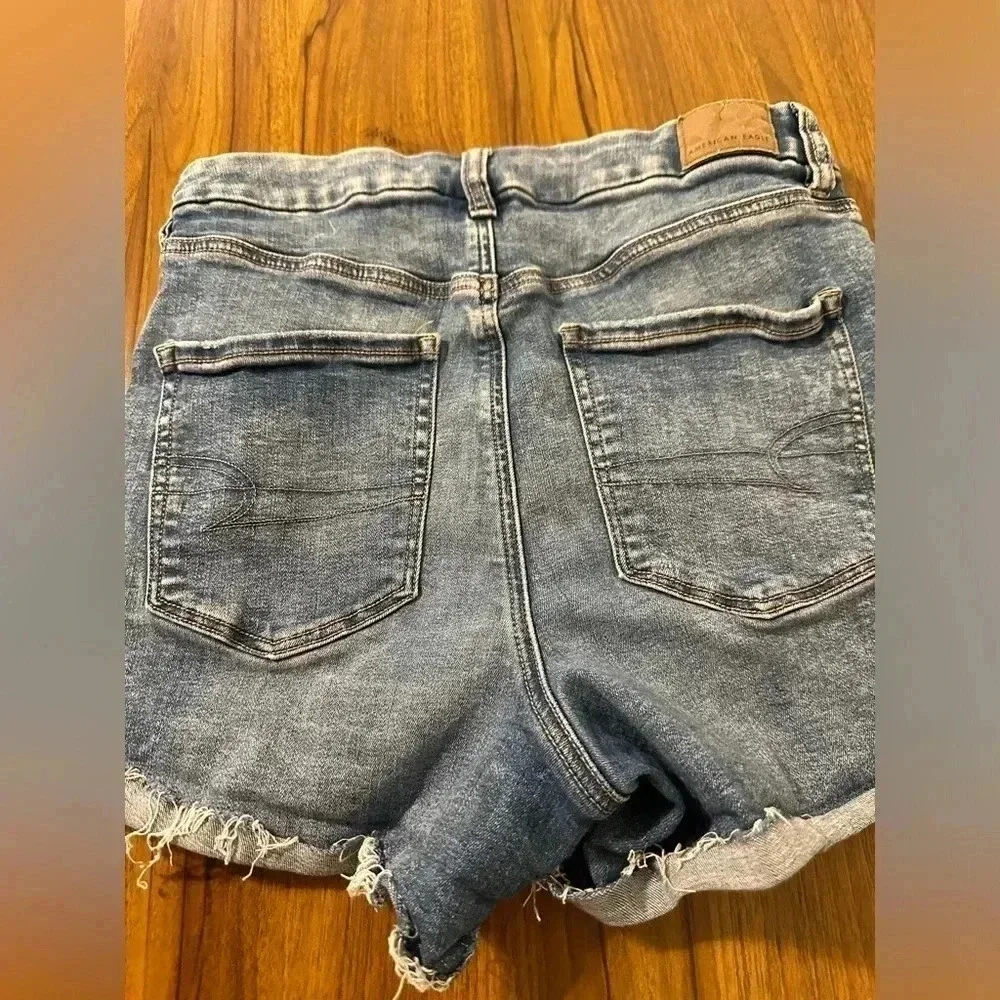 AMERICAN EAGLE Women’s Distressed Stretchy Curvy Hi-Rise Shortie Shorts Size 8 - Picture 13 of 14